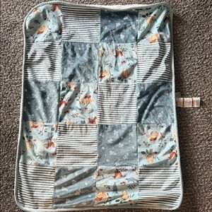 Fluffy Quilt with Animal Design